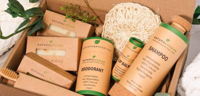 Packaging éco-responsable pour des produits de beauté avec des couleurs naturelles de carton.